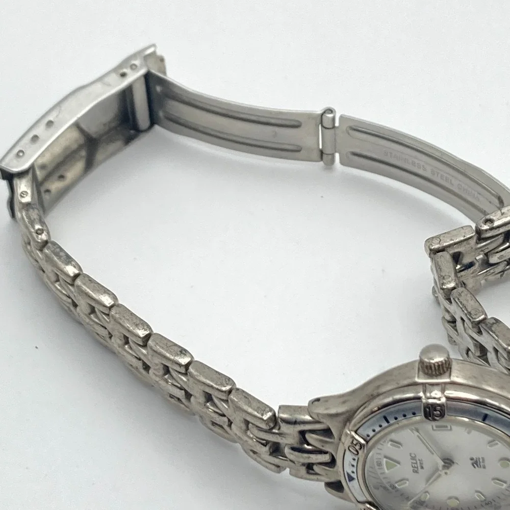 Relic Wet Womens Watch 27mm Silver Tone Date 50M Diver ZR11198 New Battery 6.25